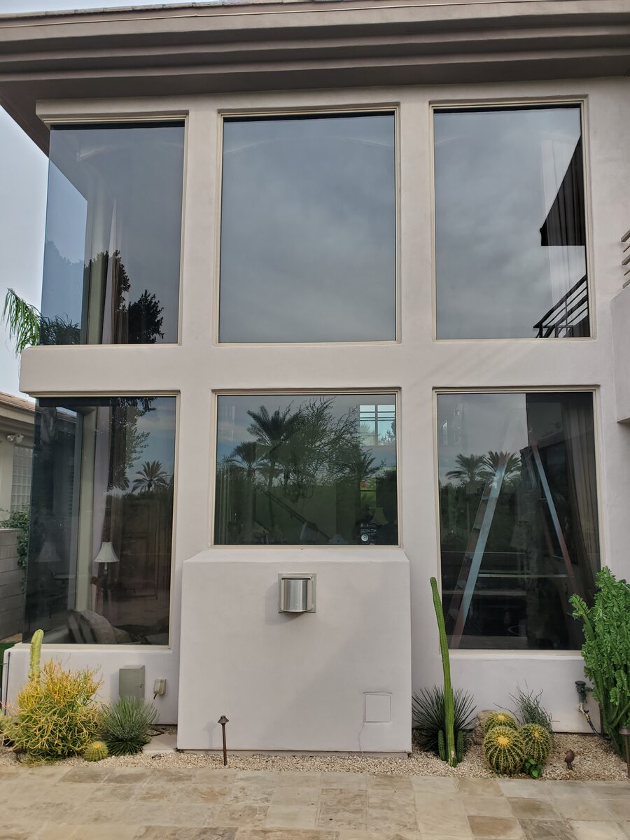 Residential glass replacement in a Phoenix home